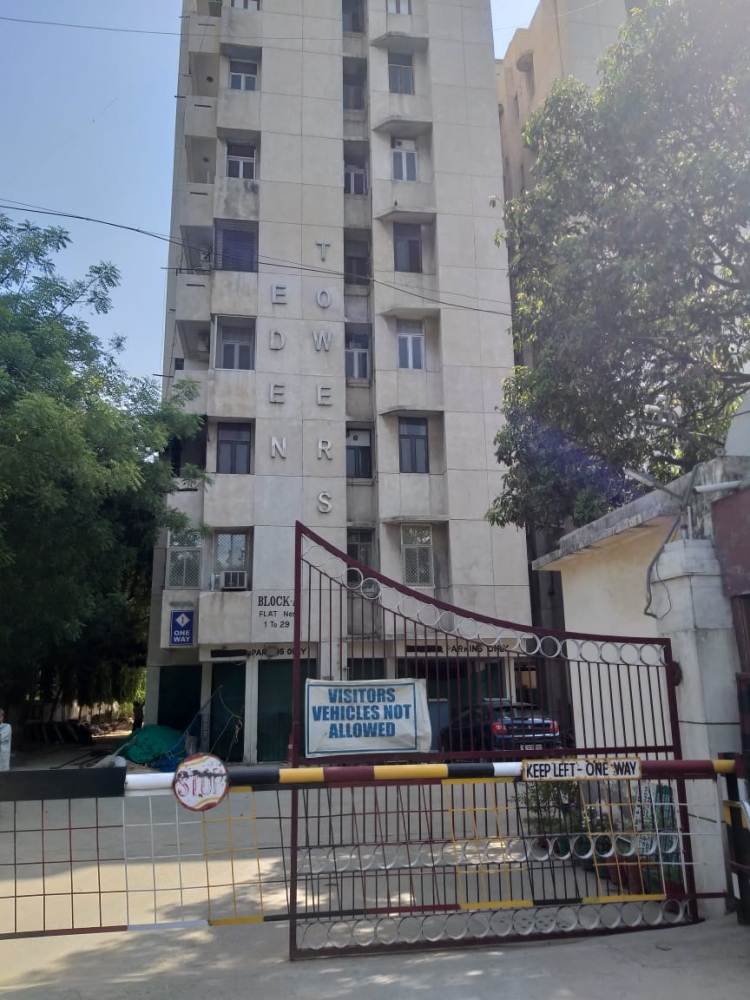 4 bhk for sale in Eden Tower Apartment sector 5 Dwarka Delhi